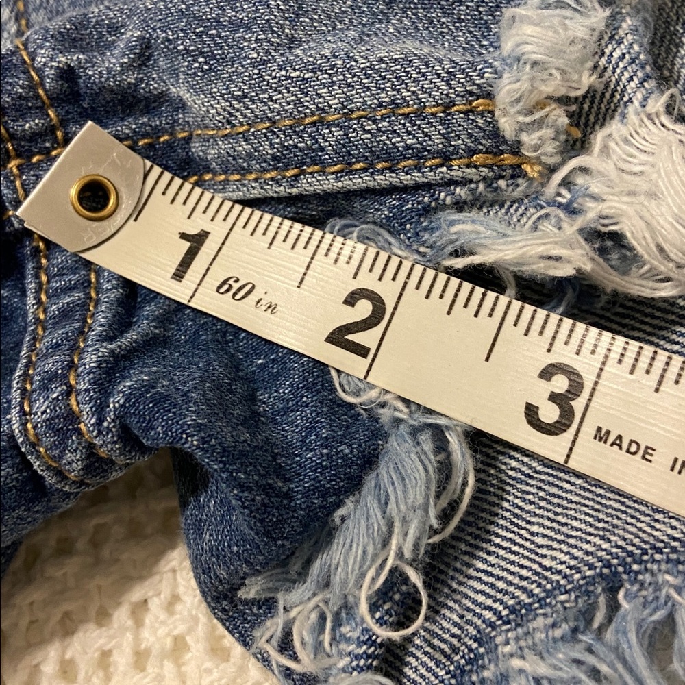 KanCan denim shorts high-rise waist and distressed frayed hem Size 9 - Picture 11 of 11